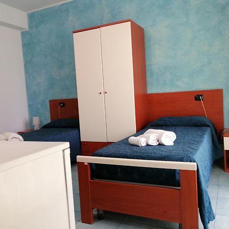 Megaron Hotel Pozzallo Bagian luar foto