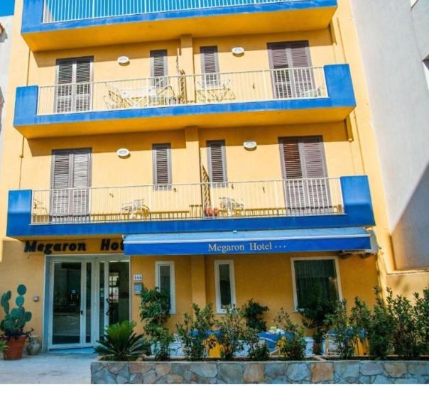 Megaron Hotel Pozzallo Bagian luar foto