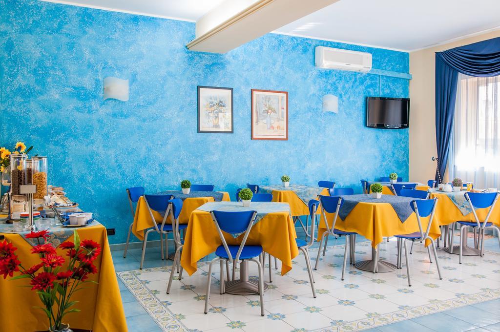 Megaron Hotel Pozzallo Bagian luar foto