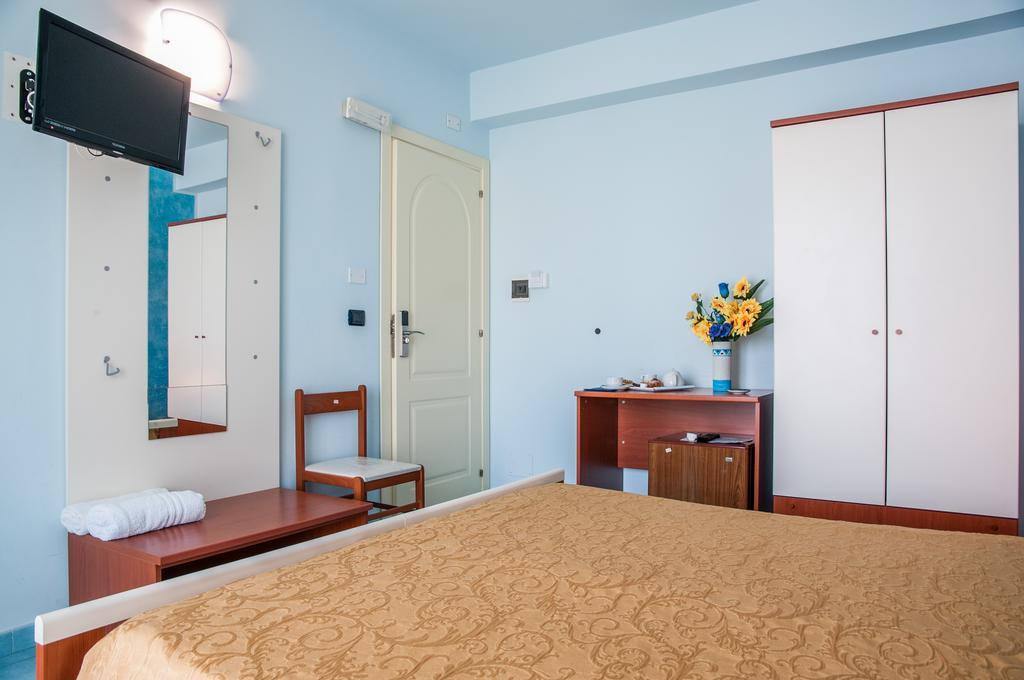 Megaron Hotel Pozzallo Bagian luar foto